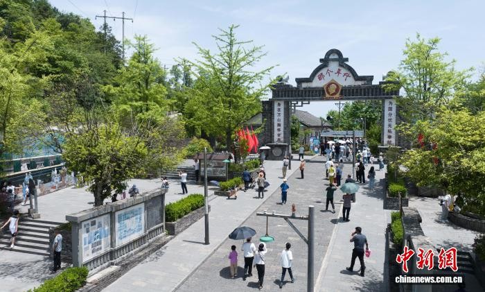 61fdcc18117213100f16d9fca2d9ba5f.jpg 61fdcc18117213100f16d9fca2d9ba5f.jpg