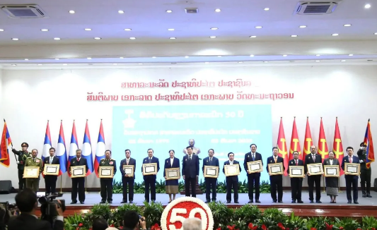 b5eaa77acd3345269eeab6a4867616e6.png b5eaa77acd3345269eeab6a4867616e6.png